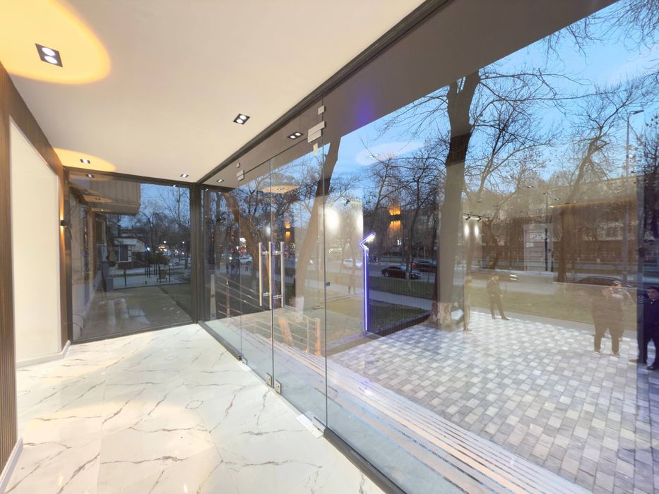 Фархадский 23квартал нежилое помещение 90кв.м первая линия срочно