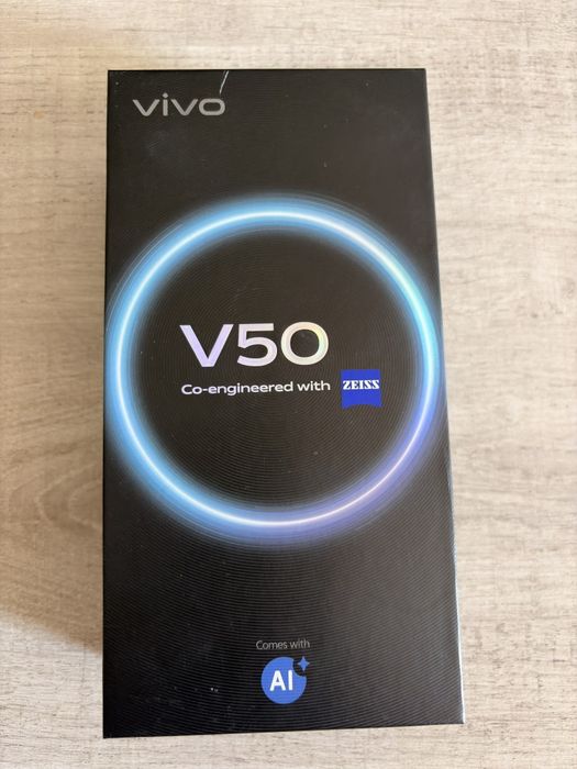 Продаётся срочно телефон Vivo V50