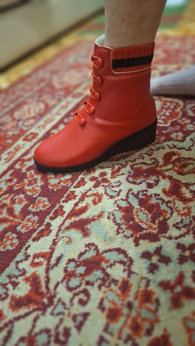 Ботинки,осень-весна новые.