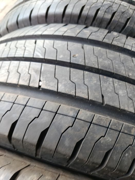 Летни Бусови -2023г./46с.-16цола-235/65-1бр.-190лв."CONTINENTAL"