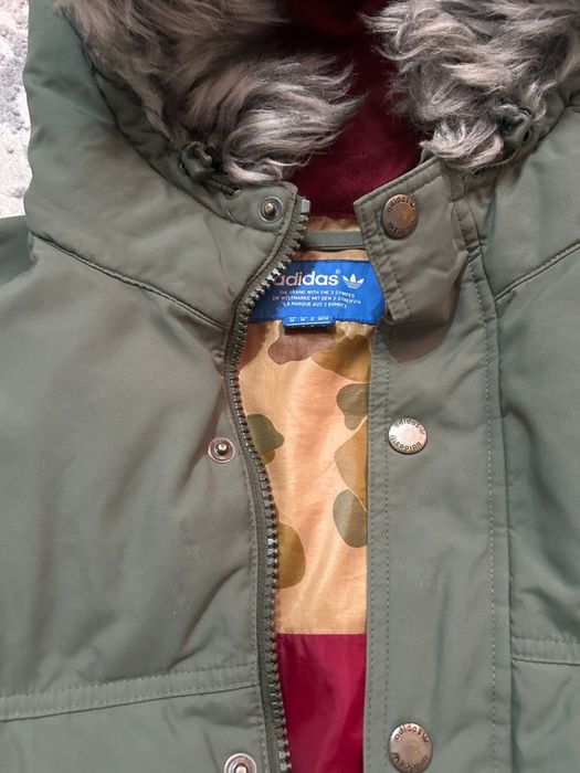 Куртка адидас.