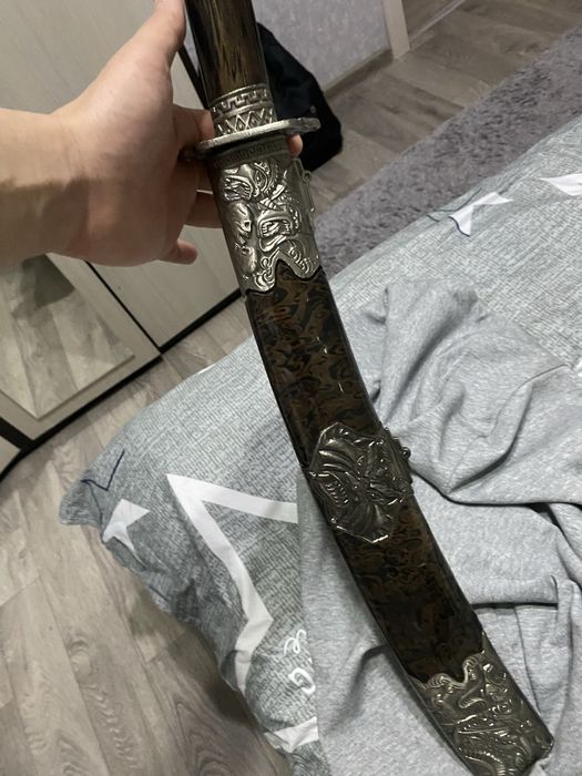 Продам мечь сувенир