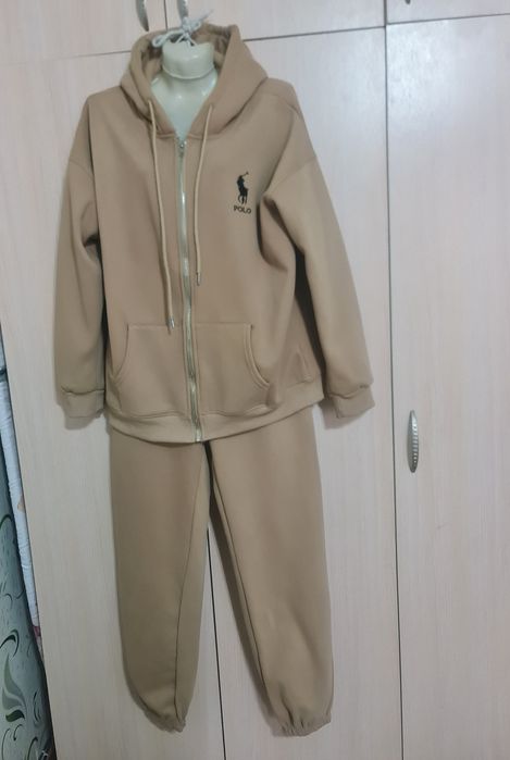 Костюм  Новый женский polo размер 52-54