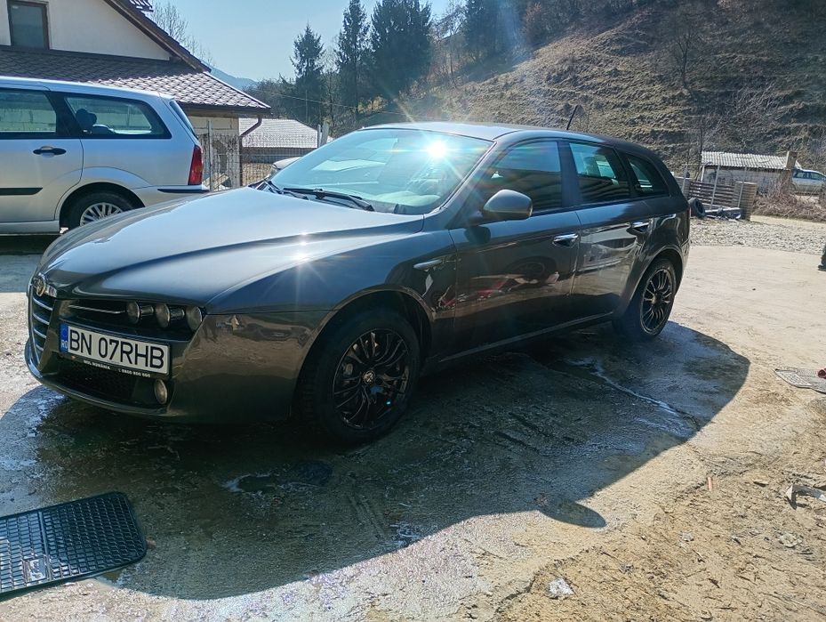 Alfa Romeo 159 1.9 jtdm 120 cai an 2010