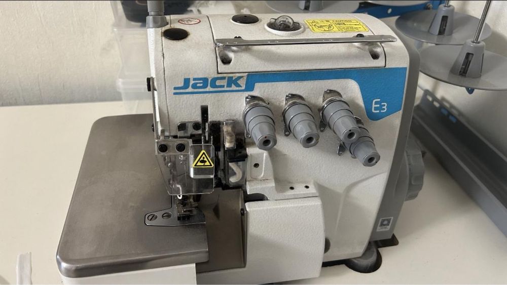 швейная машина jack оверлок