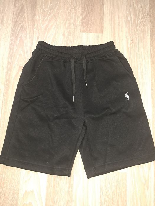 Vand pantaloni scurti