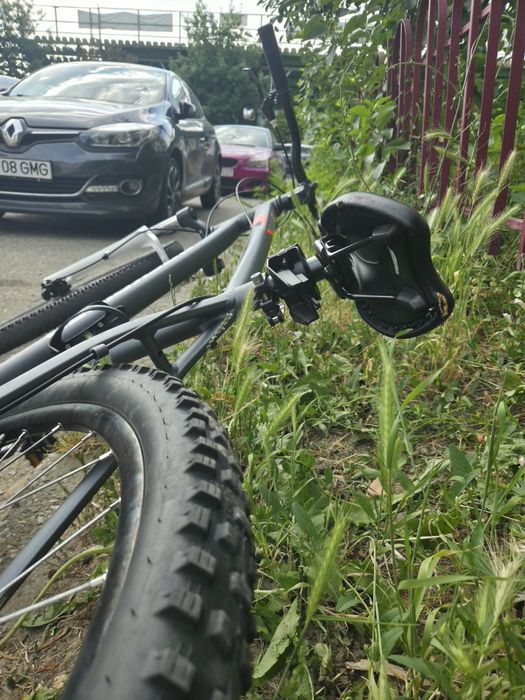 Rockrider ST120.
