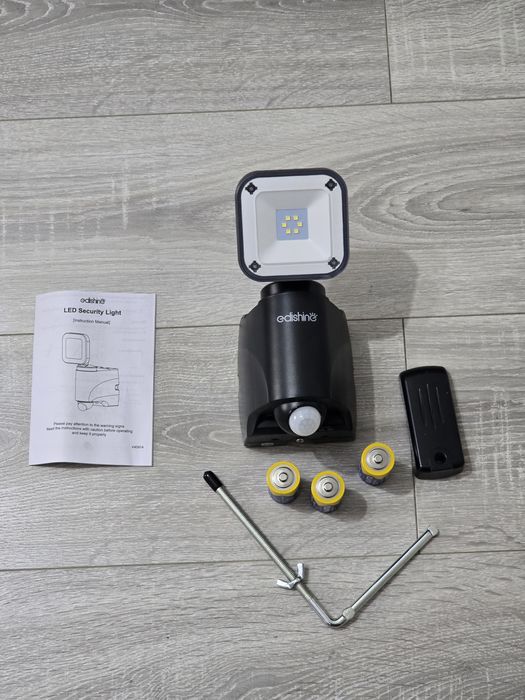 Proiector LED exterior EDISHINE cu senzor de mișcare, 300 lm, IP44, pe baterii