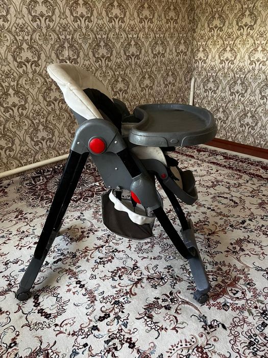 Детский столик для кормления