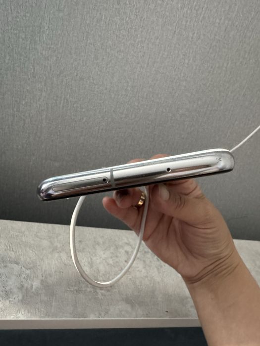 Срочно продам samsung s10 e