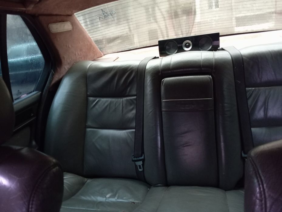 Автомобиль BMW 730