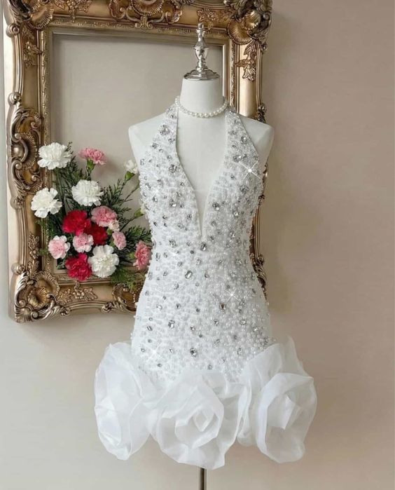 Блестяща рокля с камъни