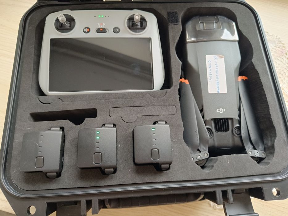 Drona dji mavic 3