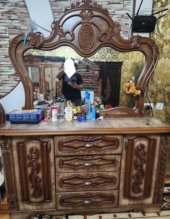 Продам спальни гарнитур