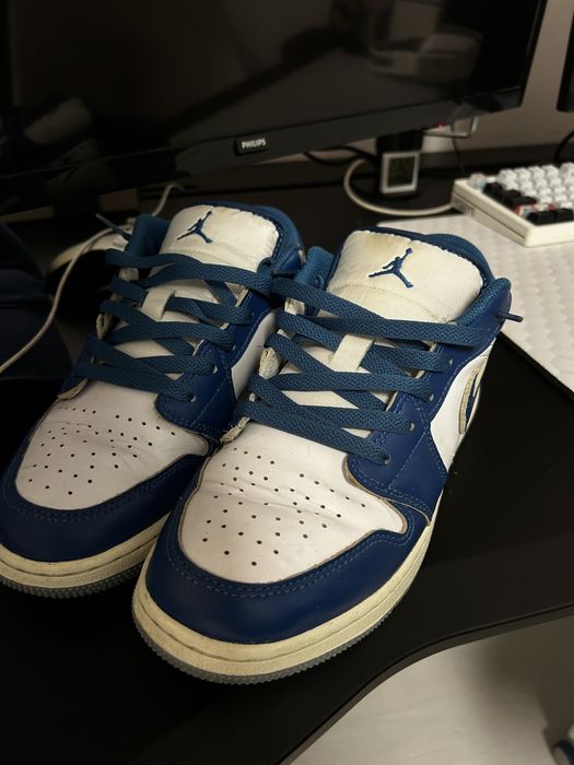 Vand jordan 1 low se marimea 40