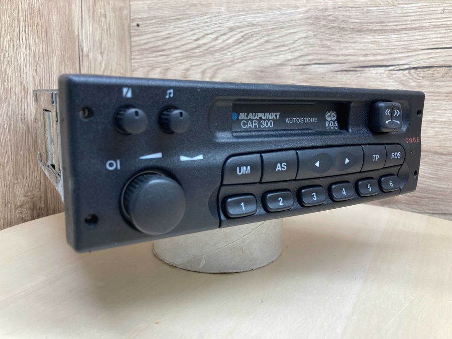 Opel Radio Casetofon CD Player Blaupunkt CAR300 Omega Astra Vectra Corsa Zafira