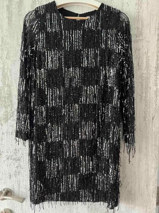 Zara страхотна рокля с пайети