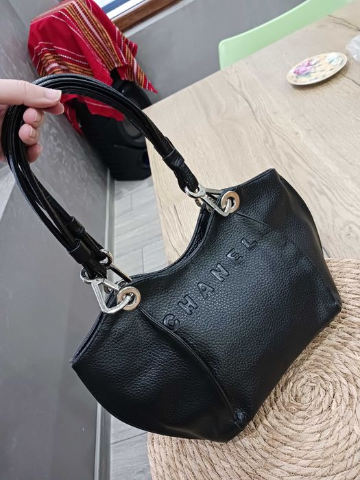 Кажена дамска чанта на Chanel