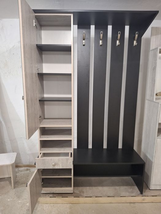 Прихожие готовые и на заказ