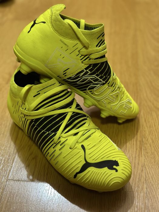 Детски бутонки за футбол