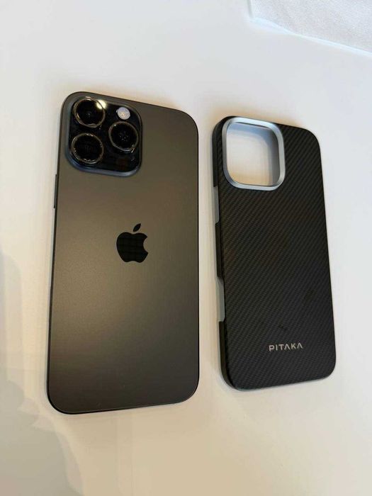 Iphone 16 pro max.