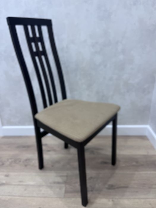 Продам хорошие стулья