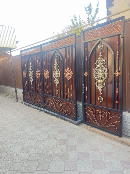 Ворота кованые с колидкой