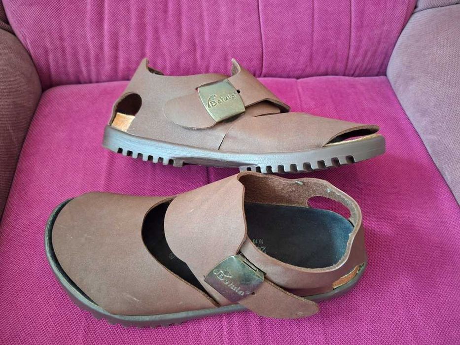 Sandale model rar si deosebit de la Betula by Birkenstock marimea 43