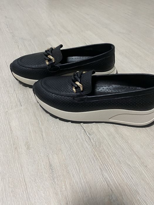 Туфли лоферы осенние AMIYA