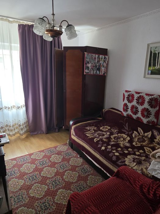Apartament spațios cu 4 camere, decomandat – Etaj 1, strada Gheorghe Lazăr, Călărași