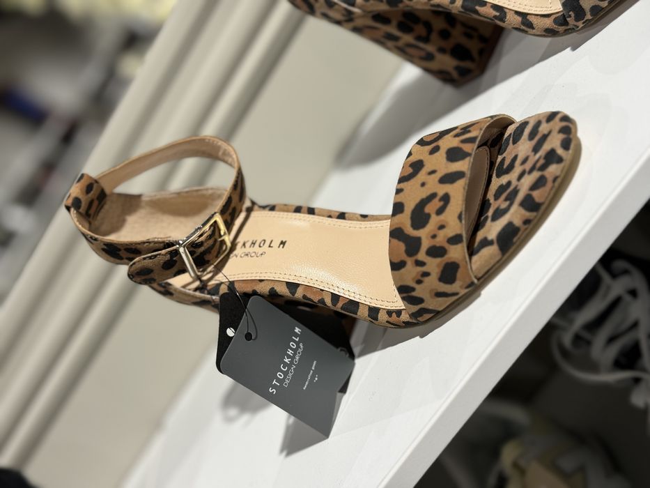 Sandale elegante Stocholm Leopard , originale , piele ( 36 si 37 )