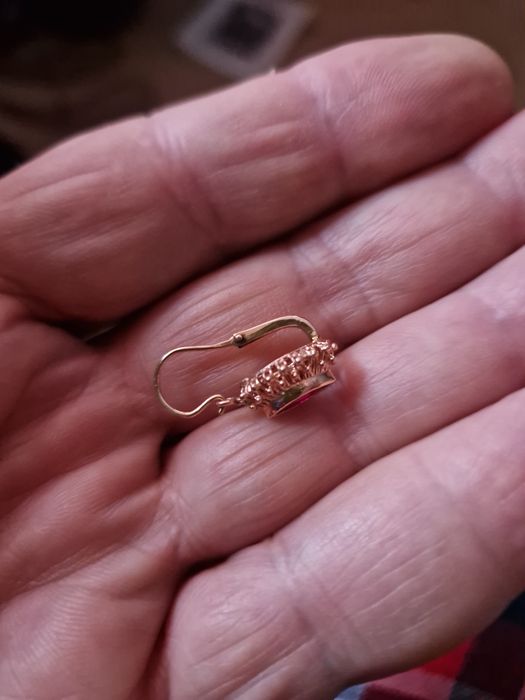 Cercei vechi din aur14k cu rubin