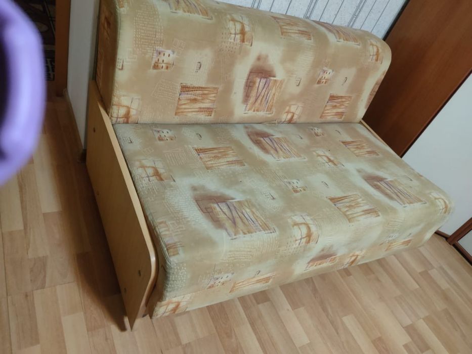 Компактный раскладной диван-софа