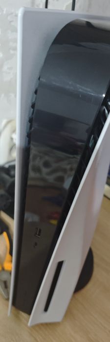 PlayStation 5 с дисководом