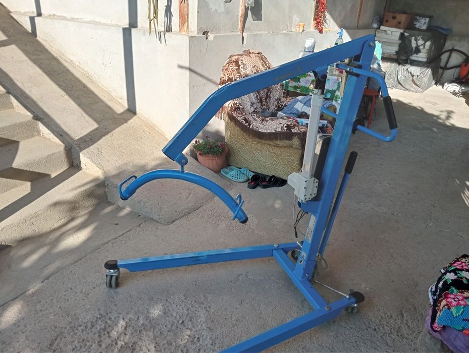 Macara + Aparat pentru Baie Vasilii pentru persoane cu dizabilitati