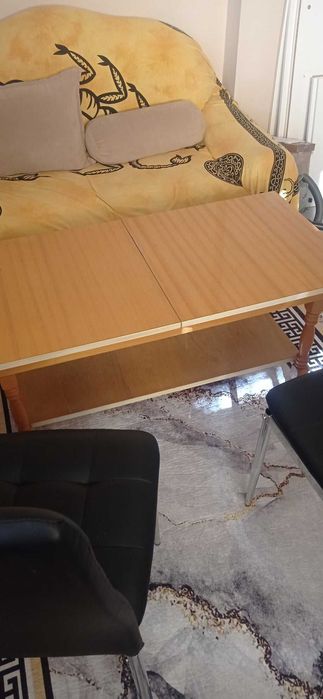 холна масичка гланцирана