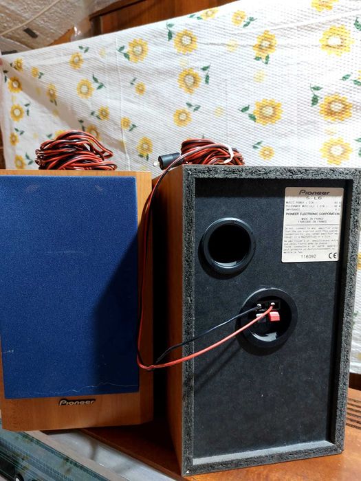 Vând radio și radiocasetofon