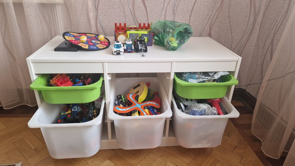 Продам стеллаж для игрушек IKEA