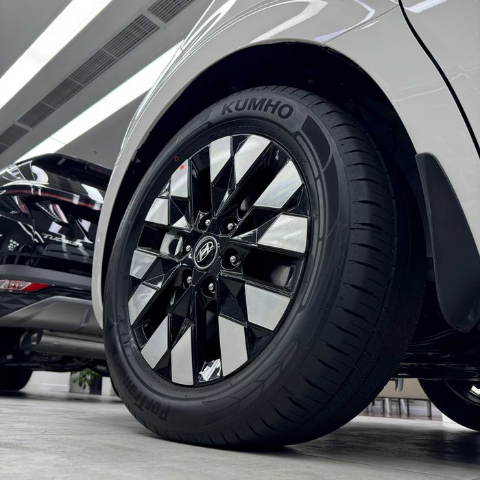 Hyundai Staria  Luxe 2026 в наличии