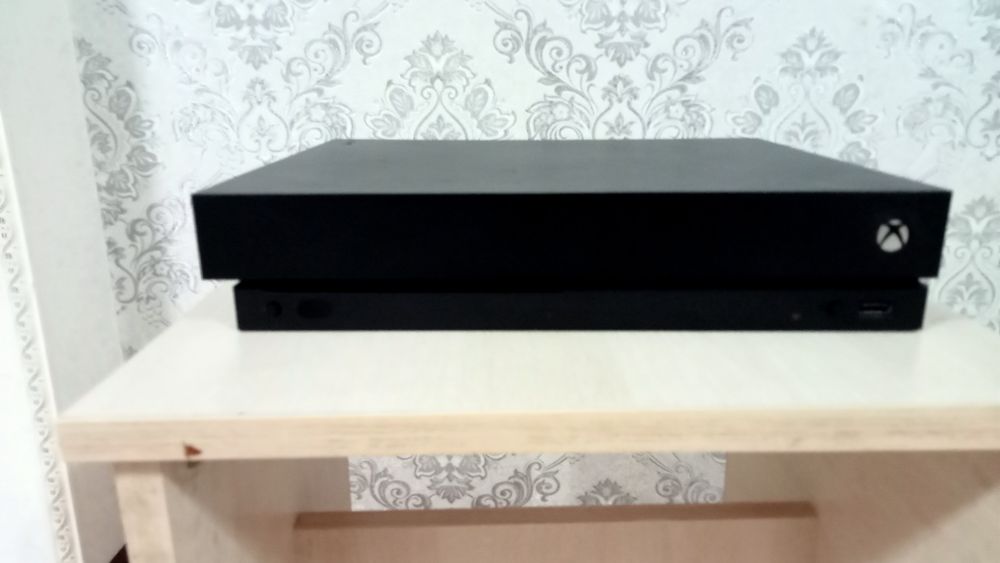 Продам xbox one x