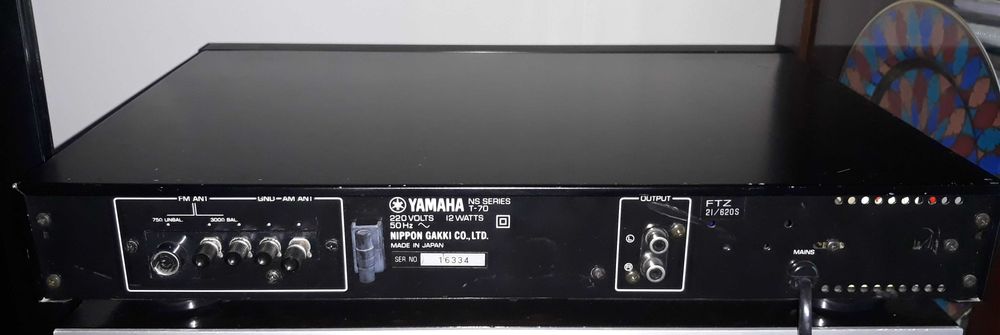 Preamplificator Yamaha C-70 tuner T-70