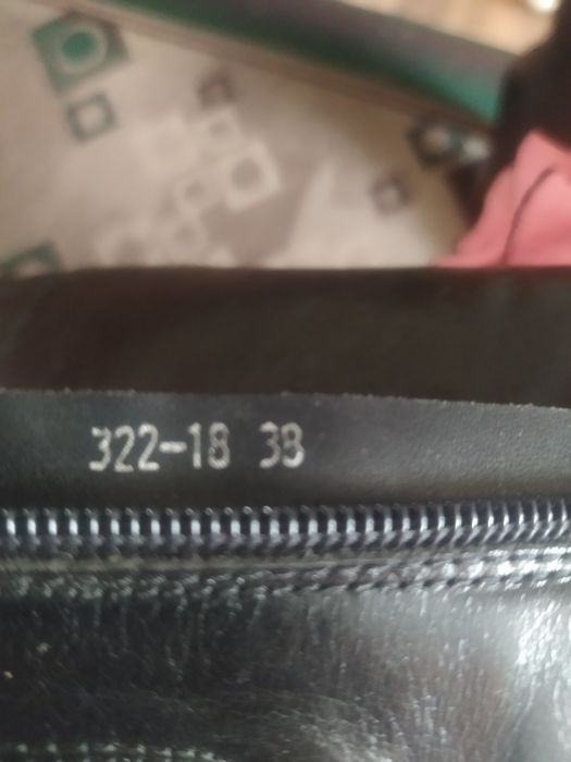 Продам зимние кожаные сапоги