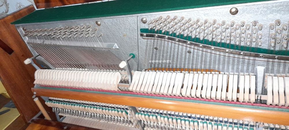 Нокис каласында пианино сатылады зор, саз.