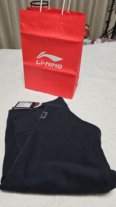 Продам НОВУЮ толстовку LI-NING