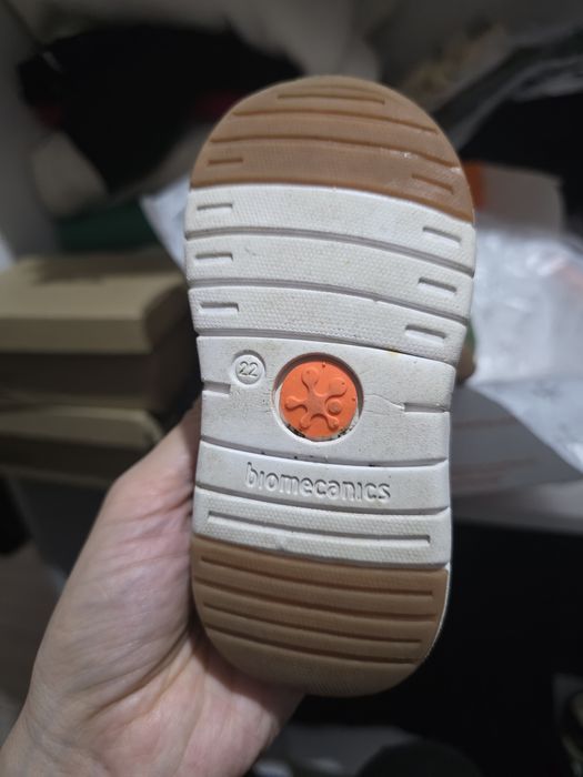 Кроссовки biomecanics