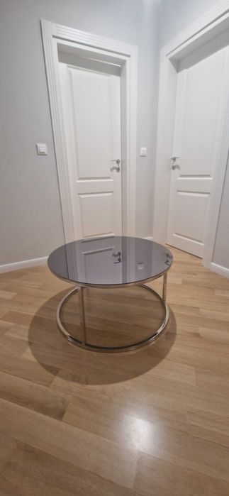 Дизайнерска холна маса