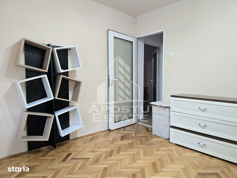 Apartament cu 3 camere,de inchiriat, parter, Arad — fotografia 1