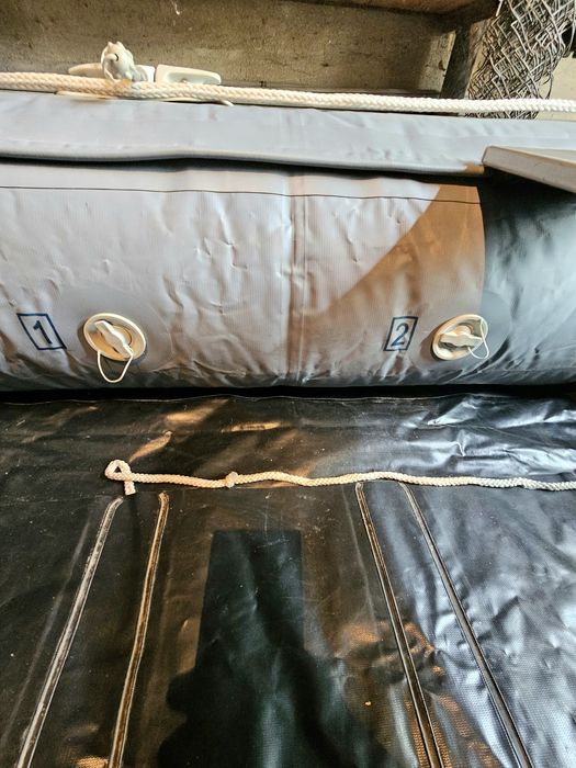 Продам лодку с моторами