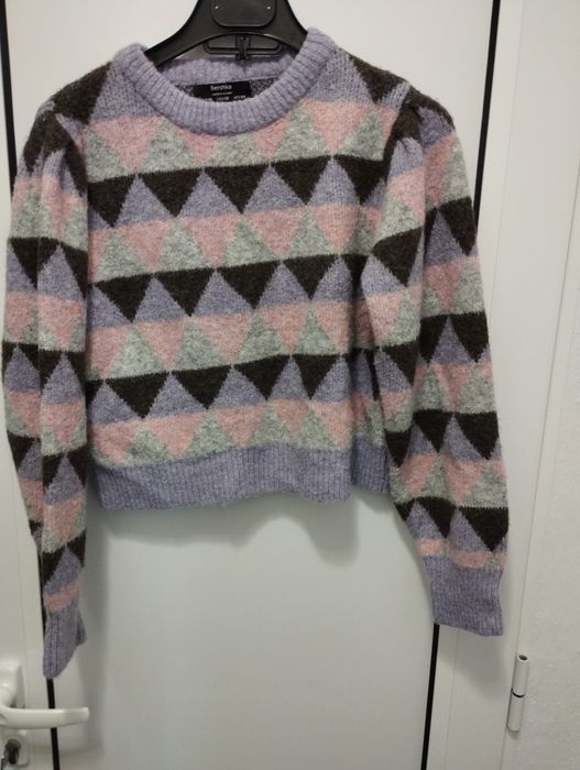 Топъл зимен пуловер на Bershka