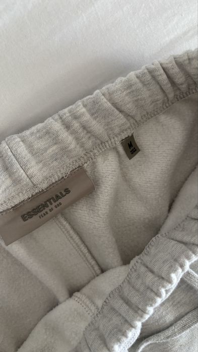 Essentials SS22 шорти (light oatmeal)